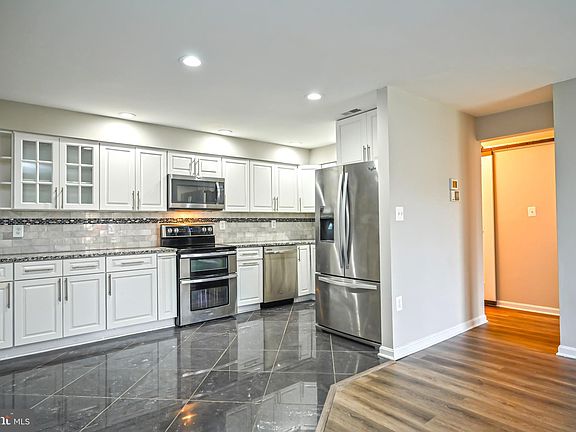 3rd image of 6945 Mary Caroline Cir #6945B