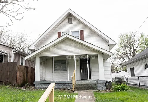 1331 W 34th St Photo 1