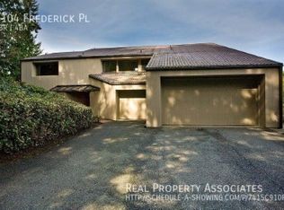 8104 Frederick Pl, Edmonds, WA 98026
