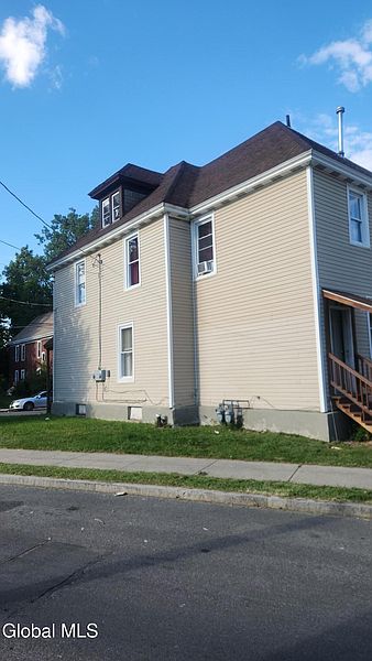 2nd image of 465 Hulett Street