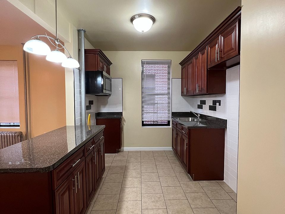 1st image of 88-15 168th St #1V