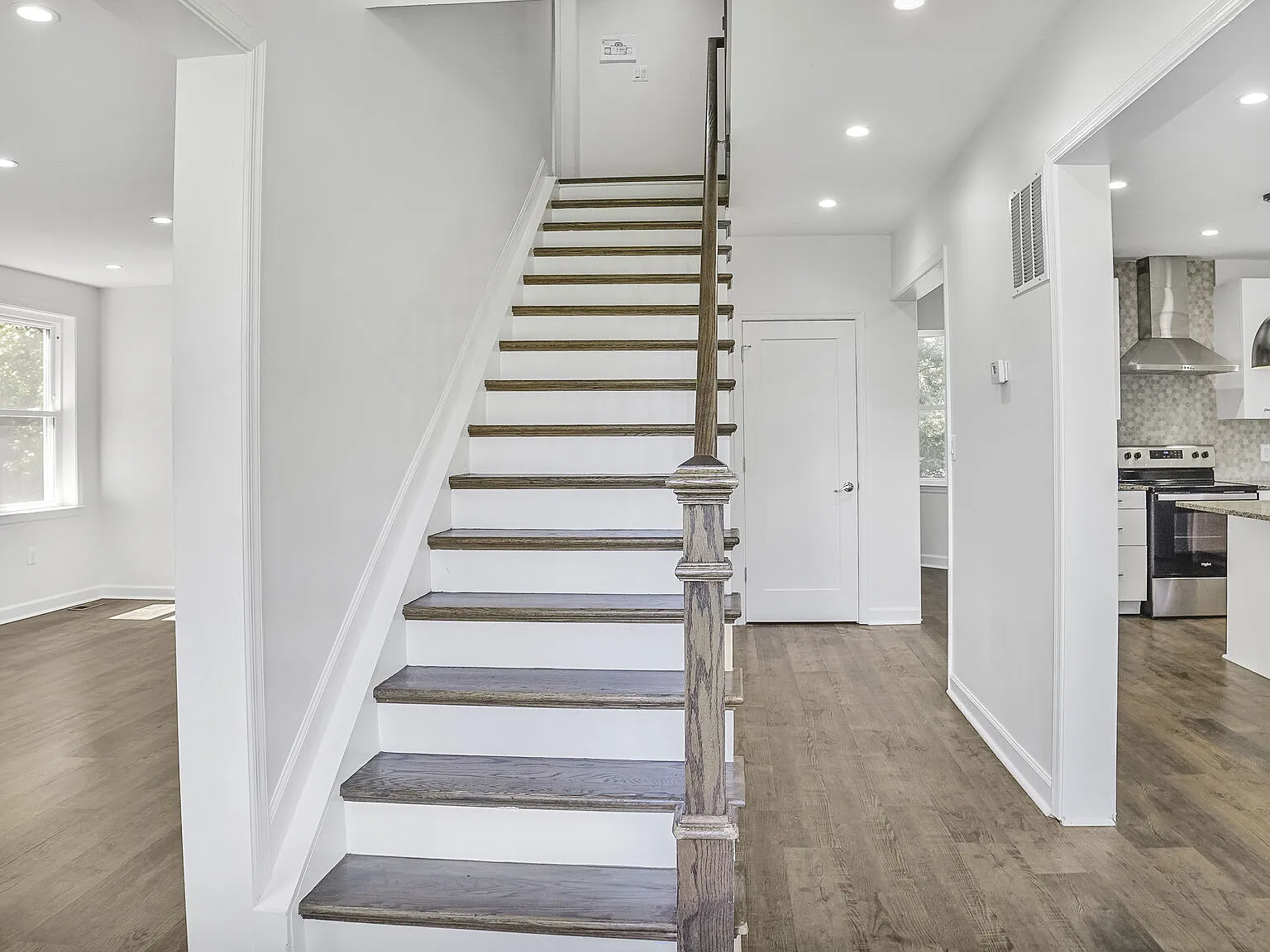 5 bed, 5500 sqft, $600 — Photo 4