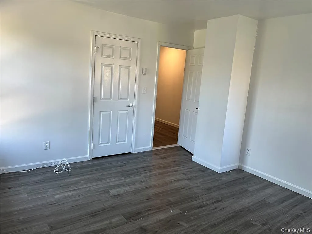 3 bed, 1.5 bath, 1000 sqft, $2,850 — Photo 3