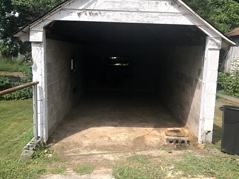 Detached one car garage