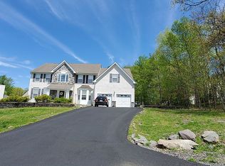 2347 Snapdragon Point, East Stroudsburg, PA 18301