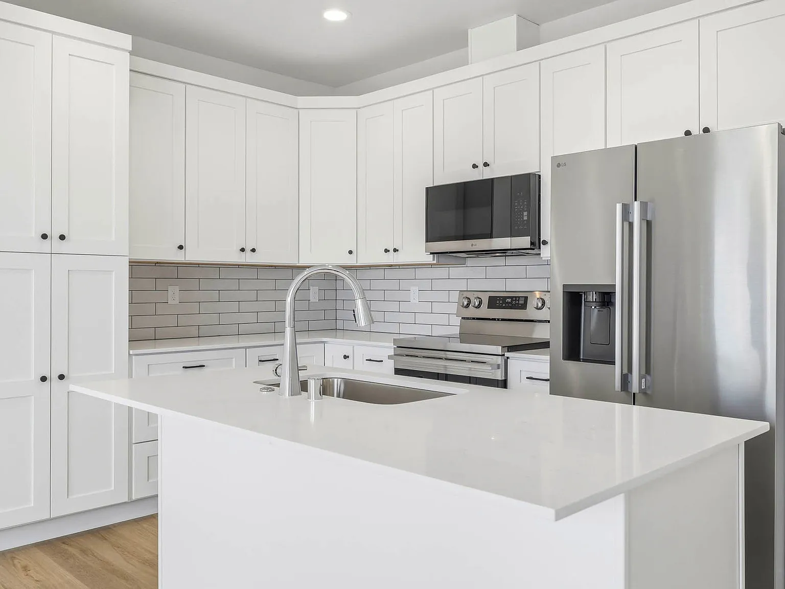 Riverhawk Townhomes - B-105 — Photo 4