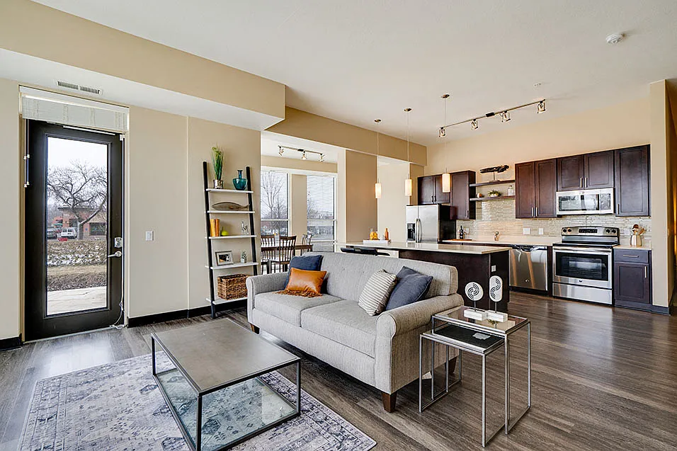 One Southdale Place — Photo 1