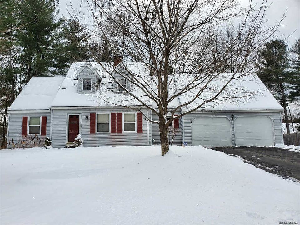 1st image of 12 Woodlake Dr