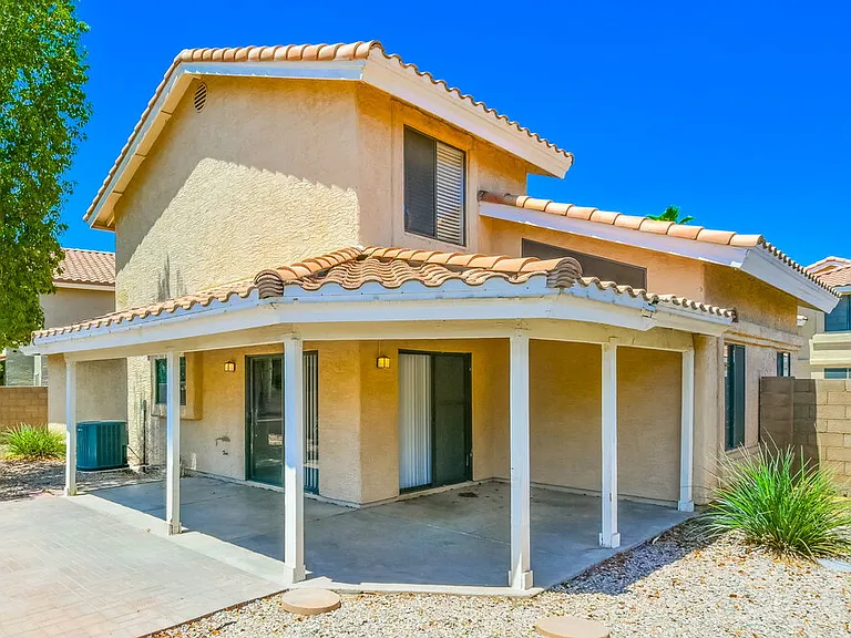 1338 N Brittany Ln — Photo 17