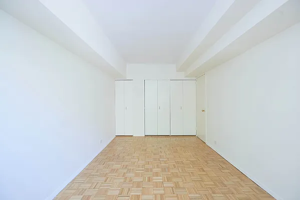 Sold by NY Home & Living Inc. | media 10
