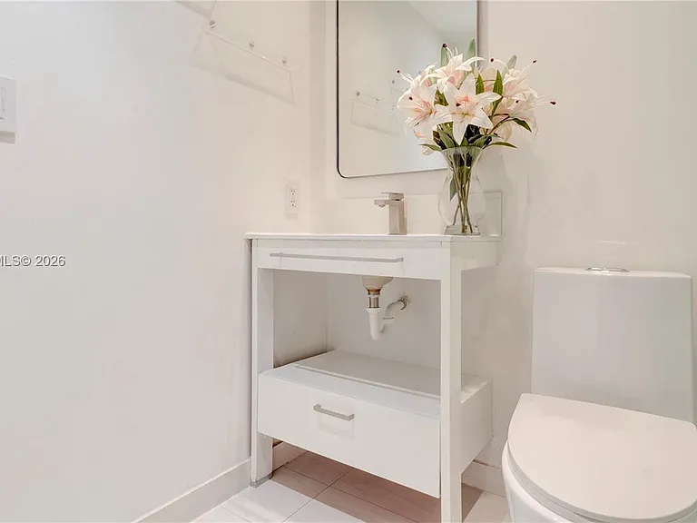 1550 Drexel Ave #101 — Photo 5