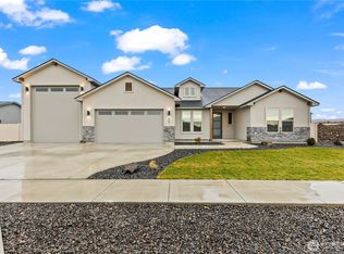 207 E Chinook Rd, Ellensburg, WA 98926
