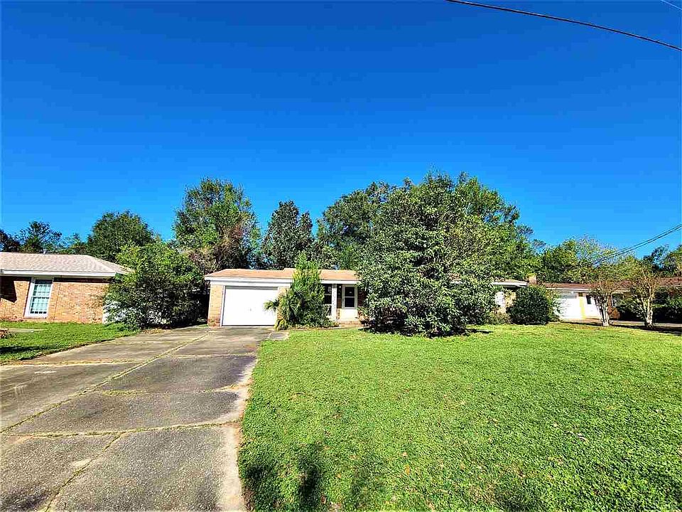 1st image of 3700 Cherry Laurel Dr