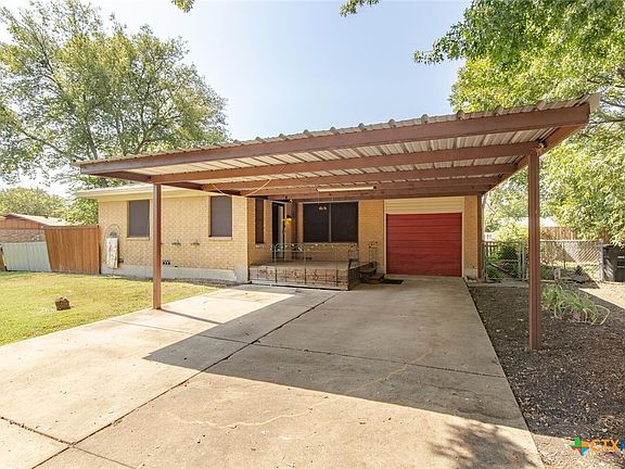 5th image of 1412 Estes Dr