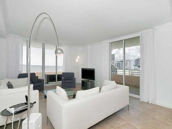 2nd image of 808 Brickell Key Dr APT 2008