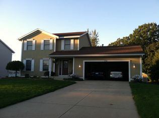 7520 Yorkshire Dr, Hudsonville, MI