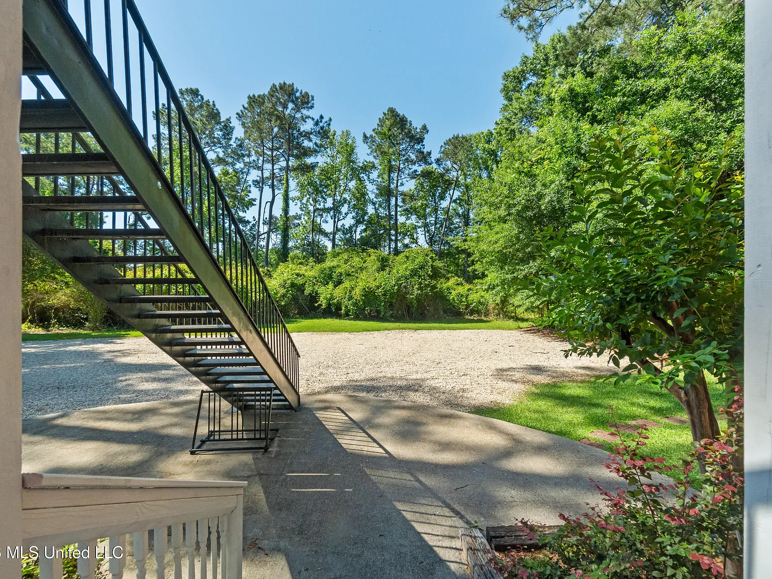 2 bed, 1.0 bath, 1000 sqft, $1,100 — Photo 4