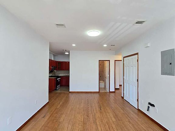 4th image of 26 Bay 50th St APT 2