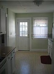 3rd image of 1582 Olivewood Ave