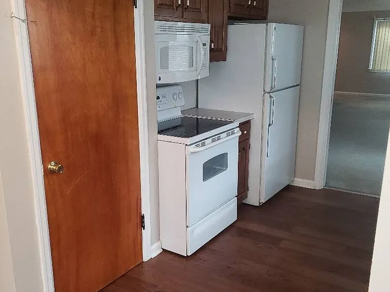 2653 Letchworth Pkwy — Photo 6