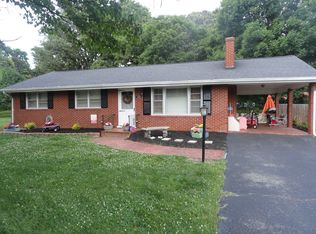 382 Blue Ridge Dr, Blue Ridge, VA 24064