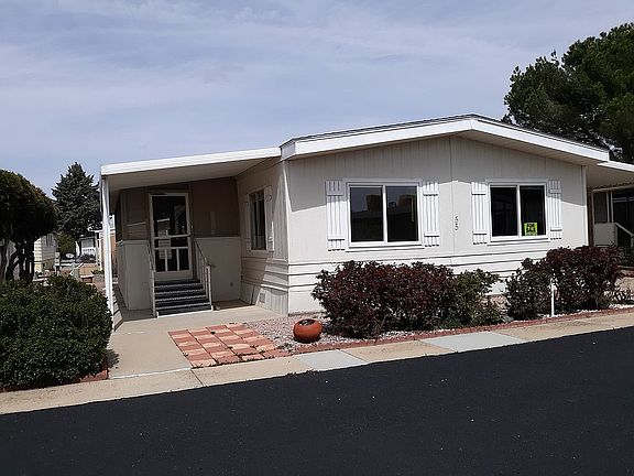 Front w screened porch
