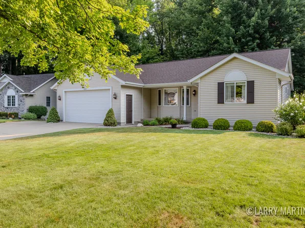 4267 Bass Creek Dr, Hudsonville, MI 49426