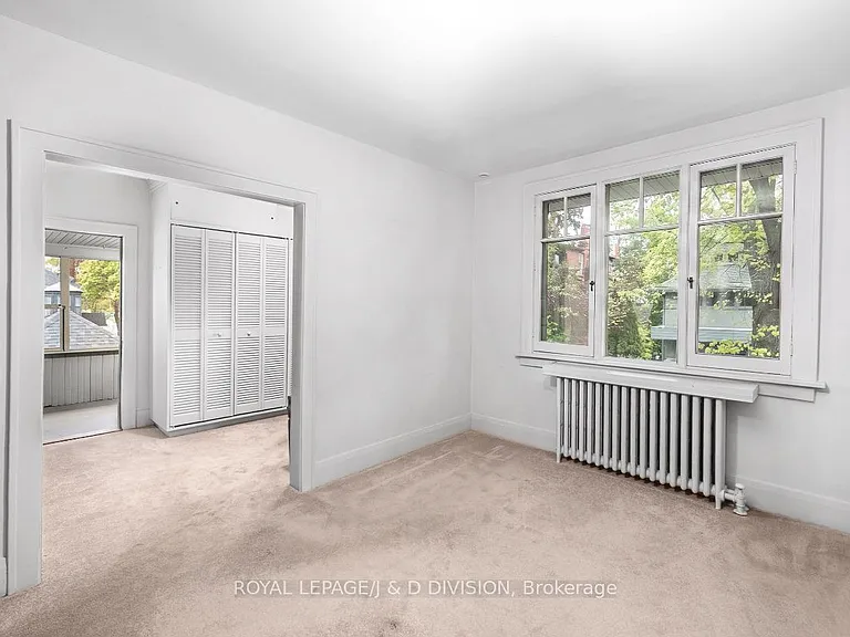58 Lascelles Blvd — Photo 21