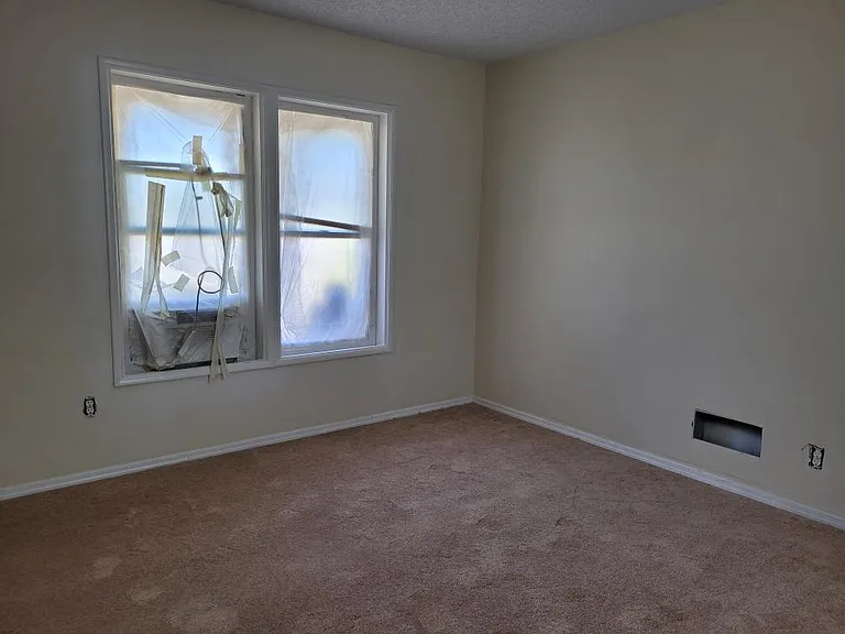 648 W 13th St #B — Photo 3