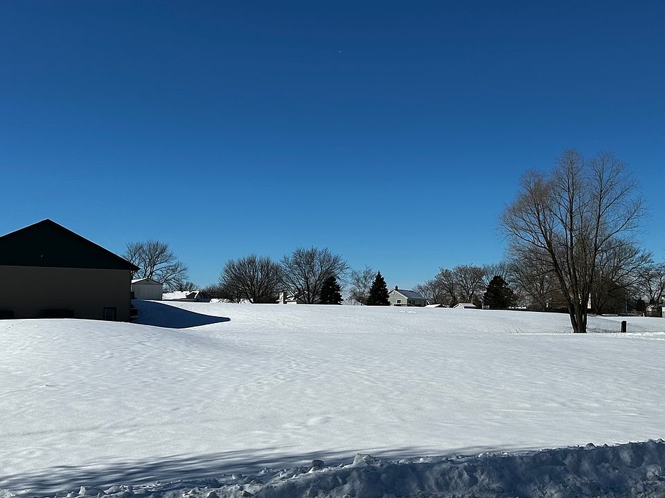 2nd image of 430 E Stearns Rd
