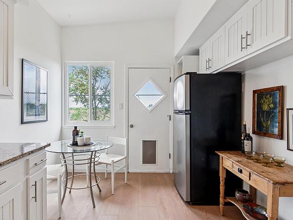5th image of 854 Rosal Way