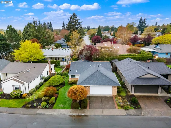2406 SE Balboa Dr, Vancouver, WA 98683