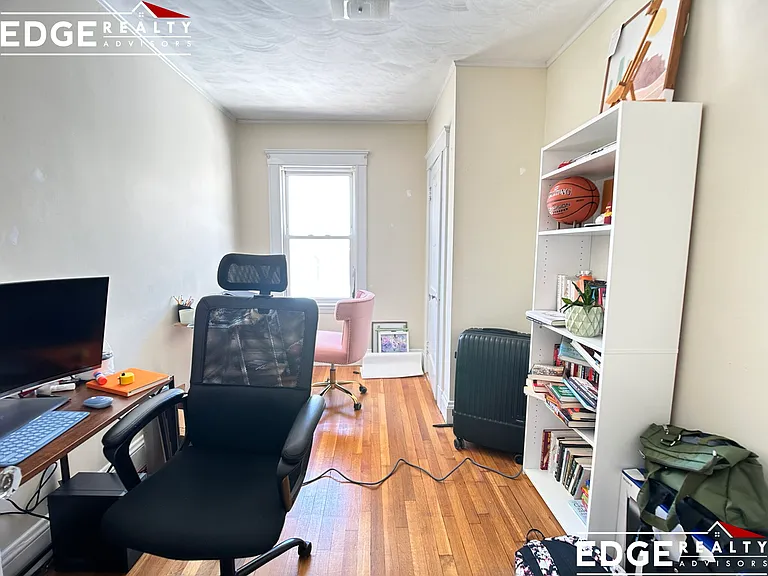 292 Foster St #2 — Photo 5