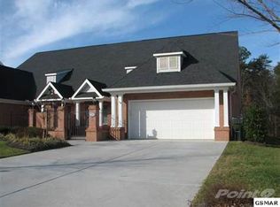 1014 Fine Glen Dr, Sevierville, TN 37862