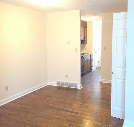 5th image of 1610 Flanigan Ct APT 3