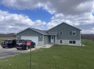 N8584 Story Ridge Ct, Belleville, WI 53508