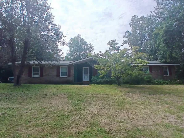 601 Coventry Dr, Zebulon, NC 27597
