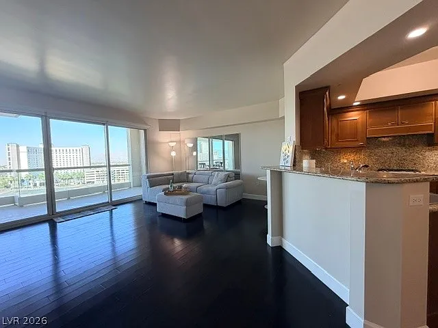 2777 Paradise Rd #807 — Photo 38