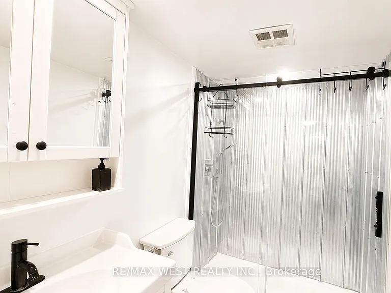 23 Main St #406 — Photo 12