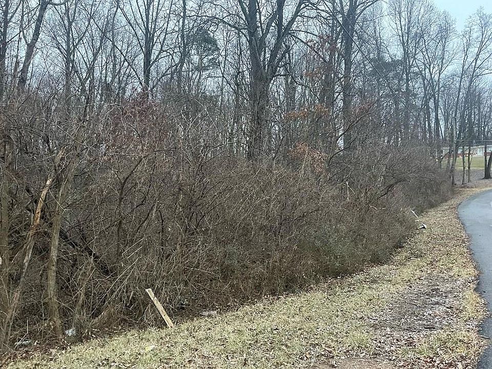 2nd image of Valley View Dr