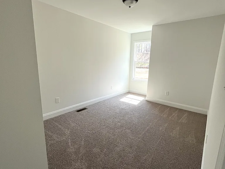 110 Aaron Pl — Photo 17