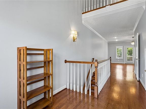 4th image of 73 Mizzen Cir