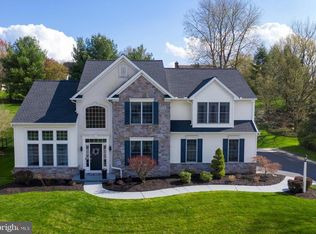 2706 Woodspring Dr, York, PA 17402