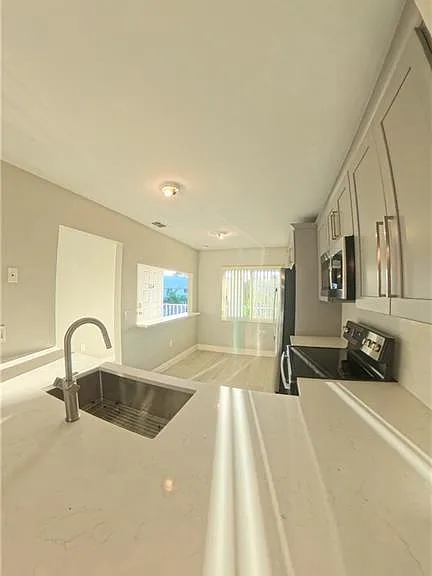 3051 Sandpiper Bay Cir #I304 — Photo 14