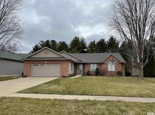 2200 Dubsdread Dr, Springfield, IL 62711