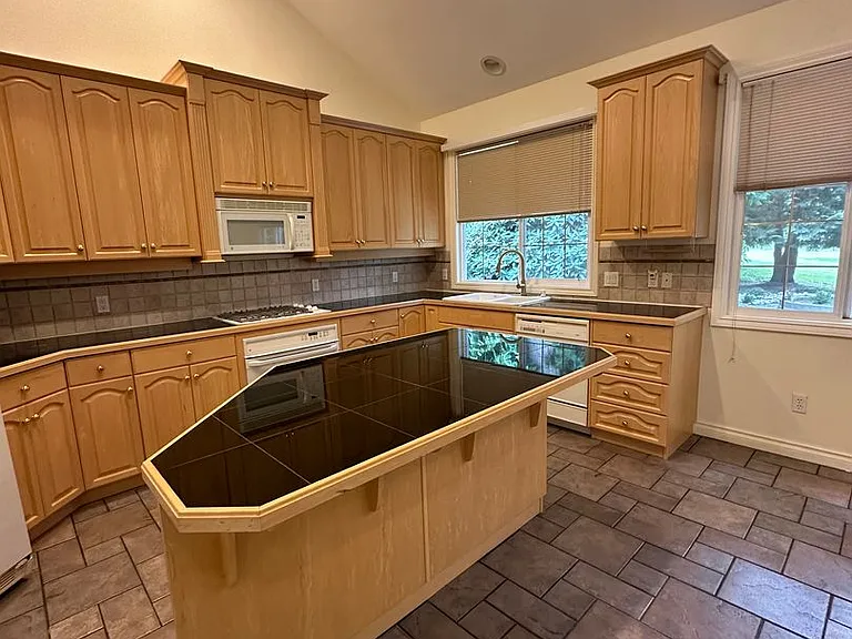 8616 Blue Grouse Way — Photo 40