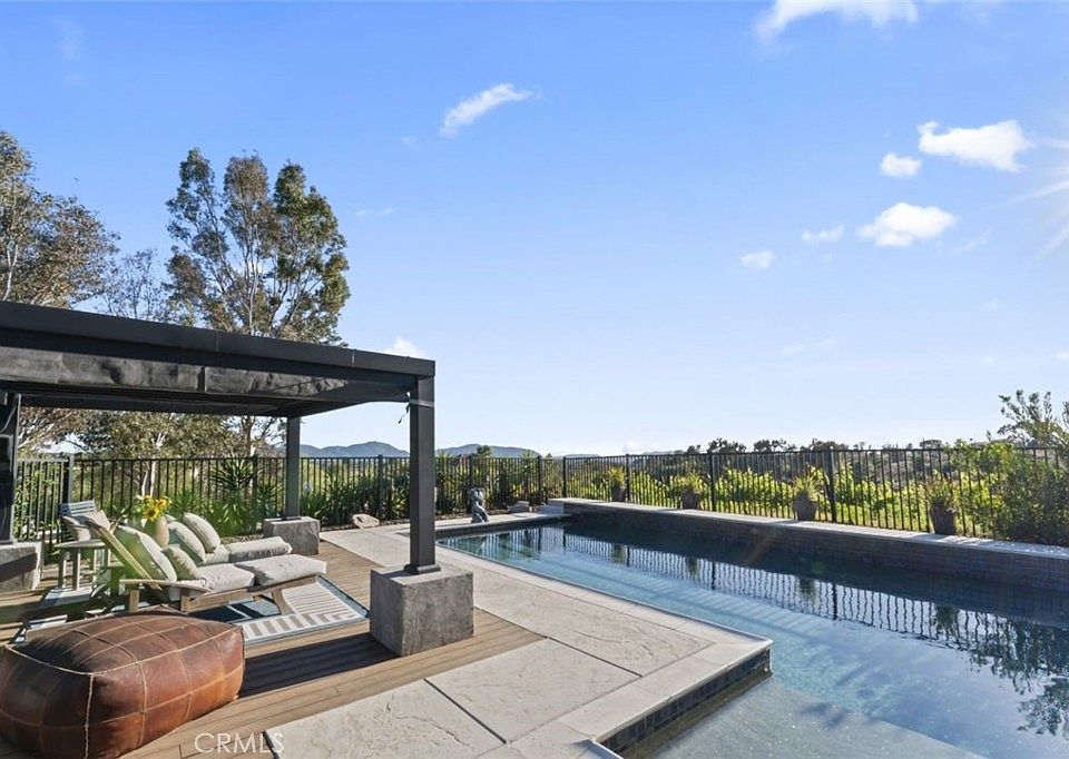 1st image of 41575 Arroyo Vista Dr