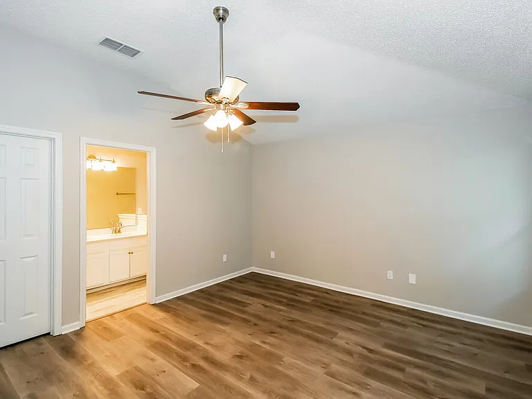 2712 Secret Harbor Dr — Photo 11