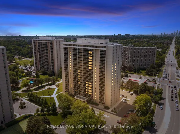820 Burnhamthorpe Rd #606, Toronto, ON M9C 4W2