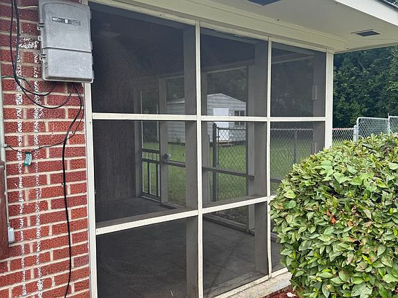 4th image of 129 Brantwood Dr